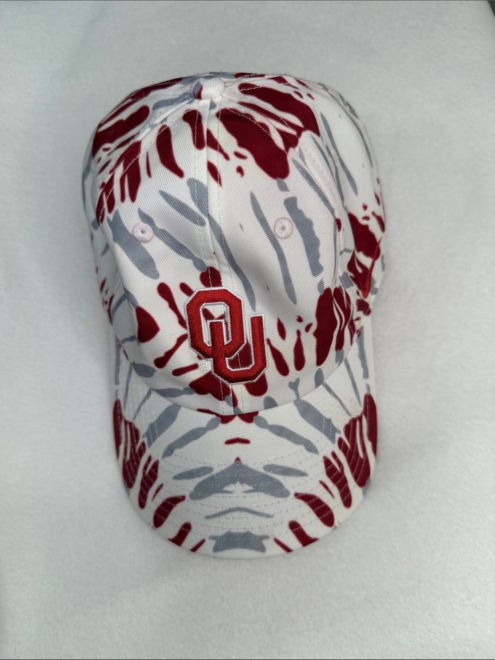 Nike Oklahoma Sooners Heritage86 adjustable hat white maroon splatter.